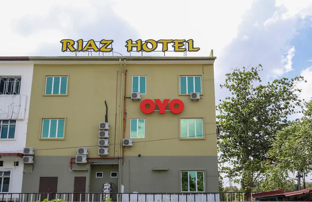 Oyo 89839 Riaz Hotel-1